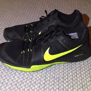 Nike men’s 9.5 training/running shoes